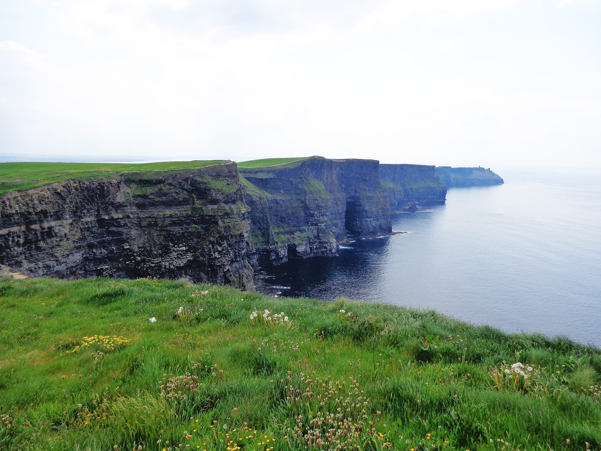 5 Day Ireland Itinerary for First-Time Visitors Without a Car 23 Paddywagon Cliffs of Moher tour