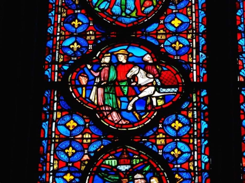 25 of the Best Things to Do in Paris That (Mostly) Won't Break the Bank 10 Sainte Chapelle Stained Glass