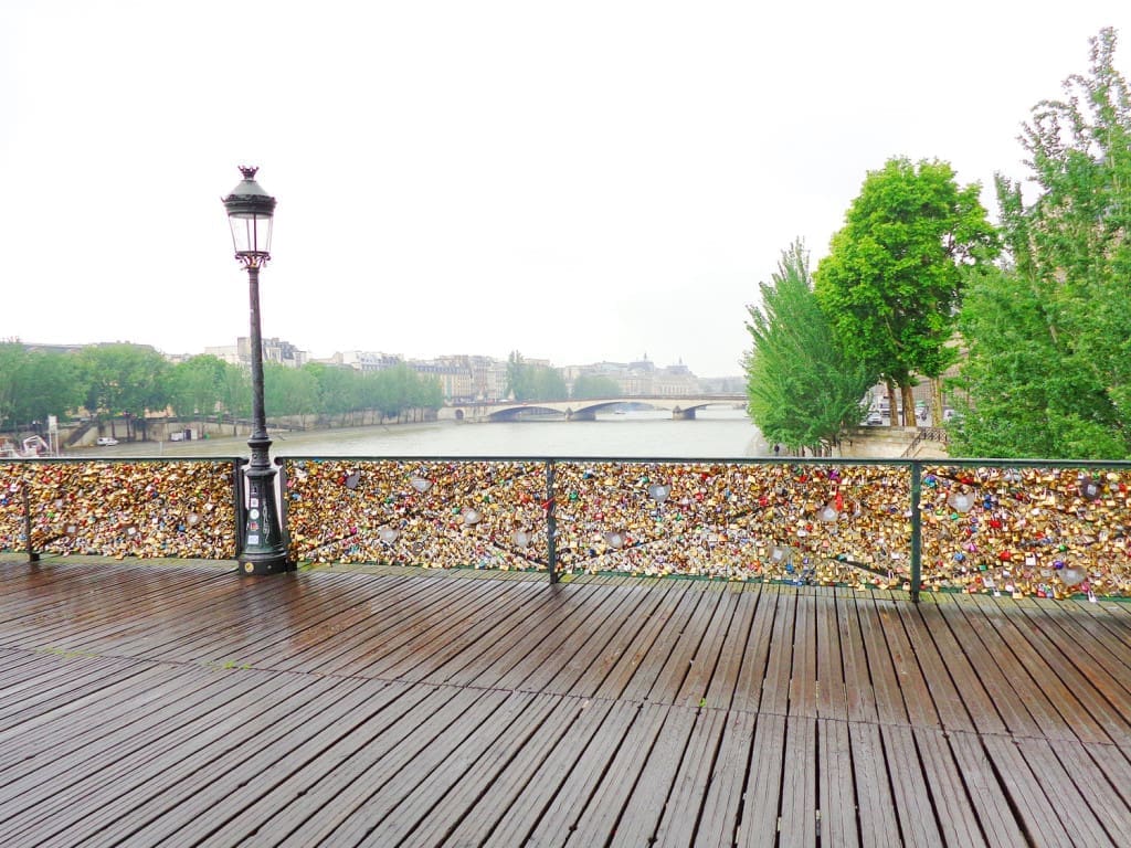 25 of the Best Things to Do in Paris That (Mostly) Won't Break the Bank 25 Paris Love Locks, what to do in Paris France in 3 days