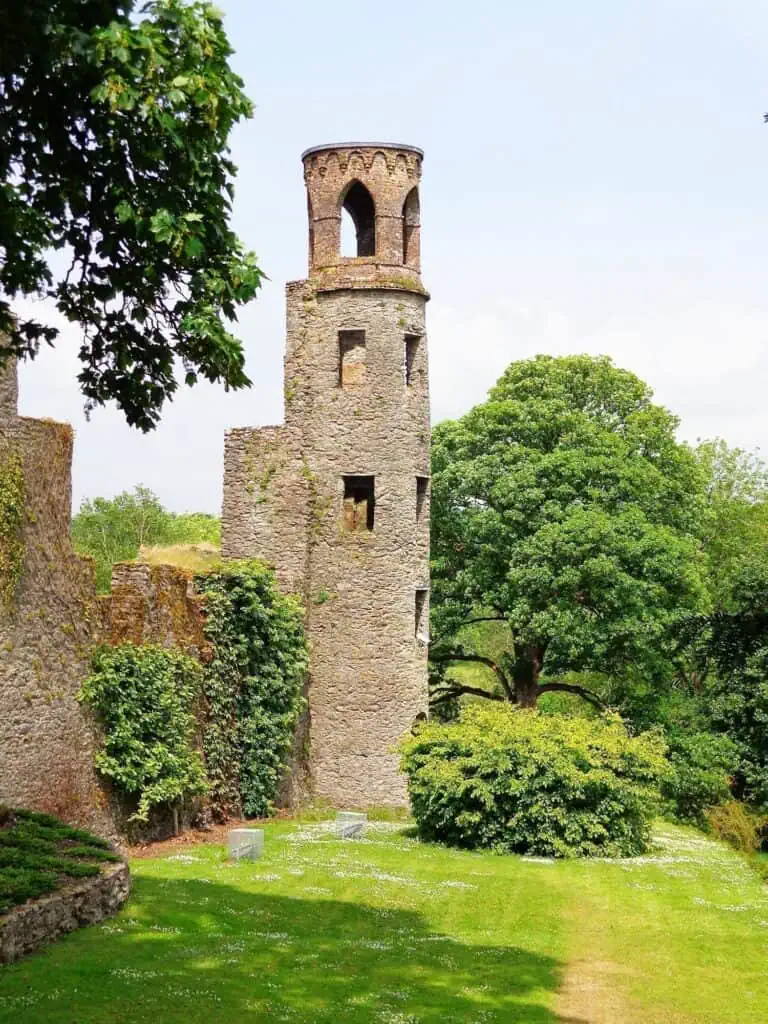 5 Day Ireland Itinerary for First-Time Visitors Without a Car 29 blarney stone legend