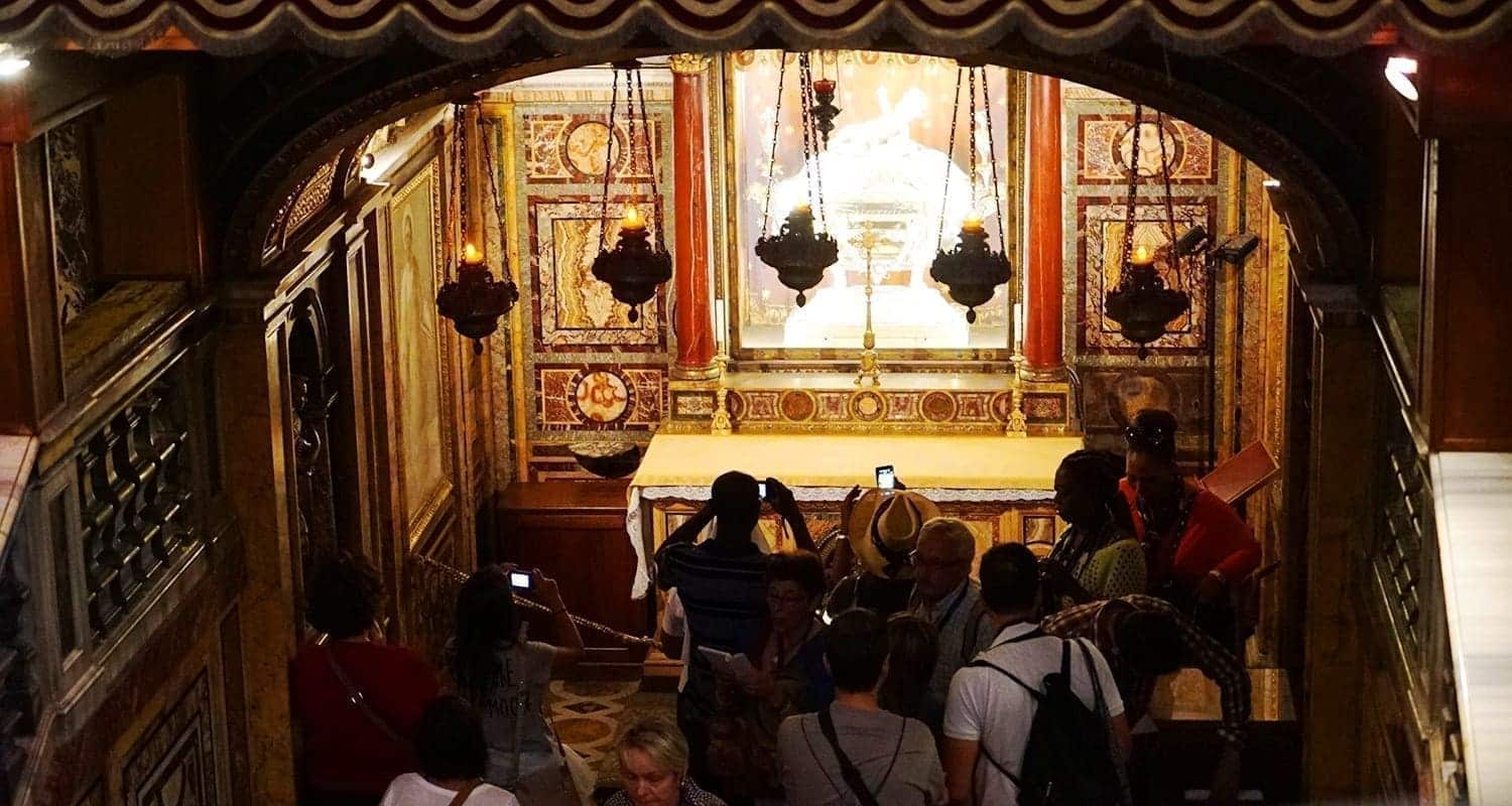 3-Day Rome, Italy Itinerary: A Day-to-Day Plan for First-Timer Visitors 17 Crypt of the Nativity