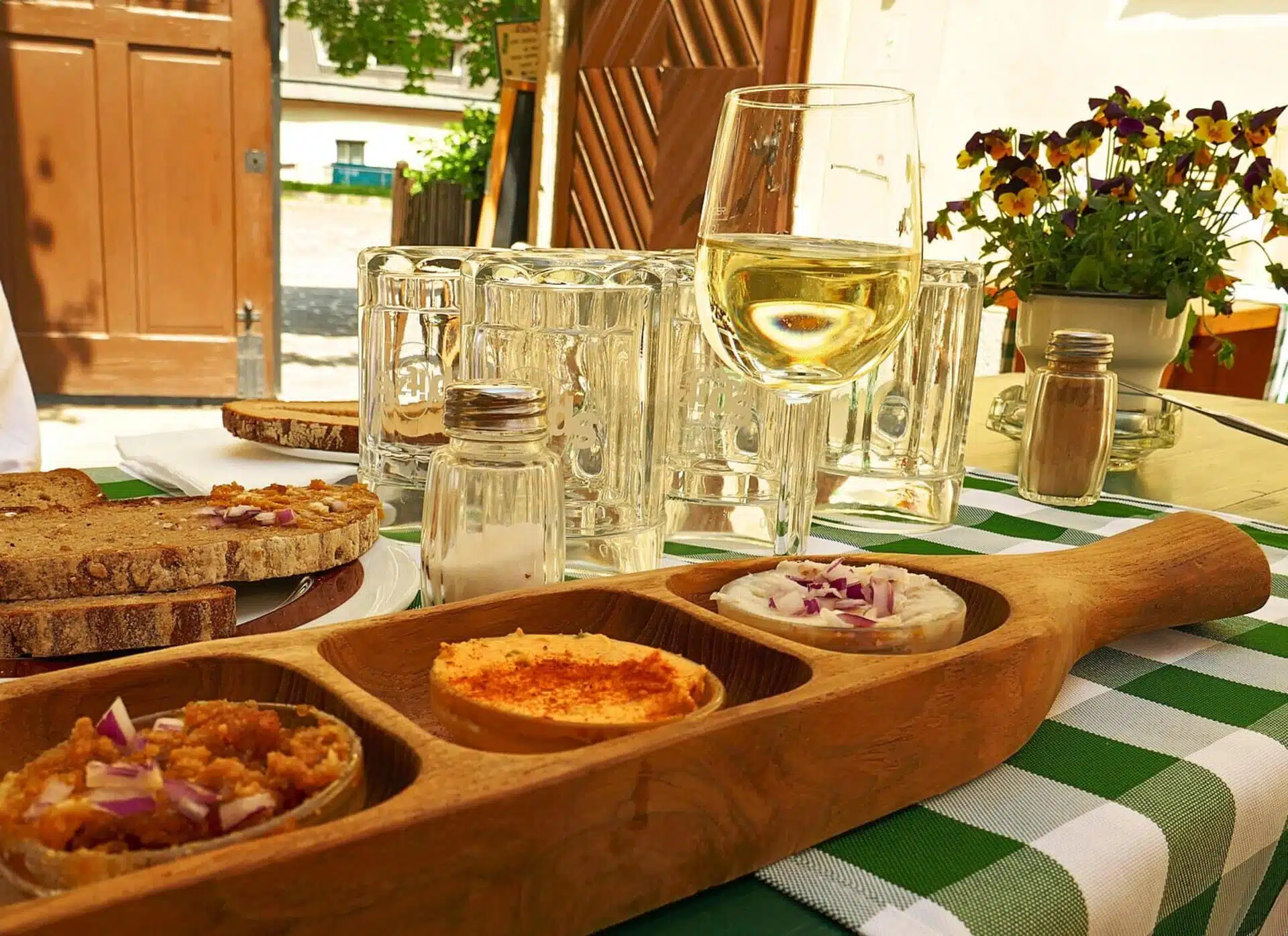 How Many Days in Vienna, Austria? 2, 3, 4 or 5-Day Itinerary Guide 13 Wine and food at Grinzing in Vienna Austria