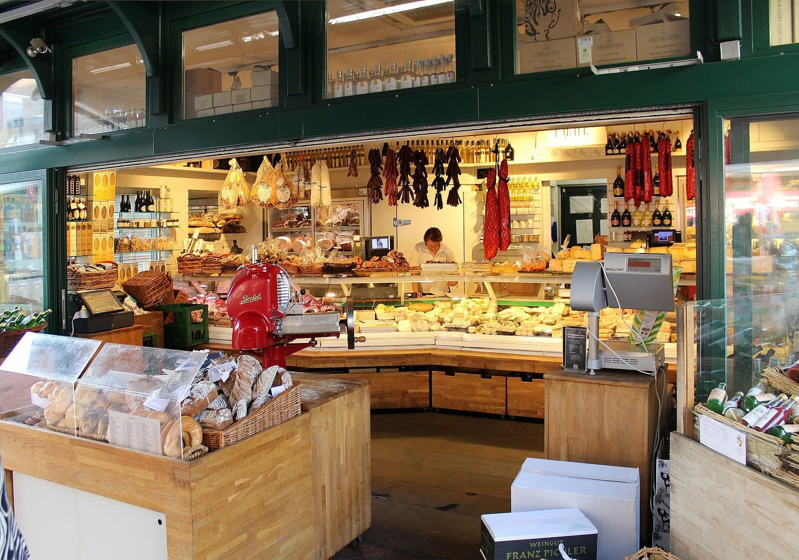 2-Day Vienna Itinerary: How to Spend a Weekend in Austria's Capital + Map 19 Shop at Naschmarkt in Vienna Austria