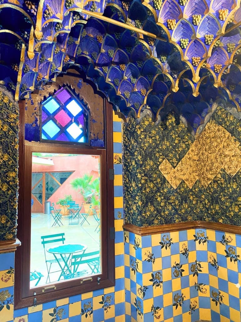 How to Spend 3 Days in Barcelona: A First-Timer's Travel Itinerary 22 casa vicens blue yellow room barcelona