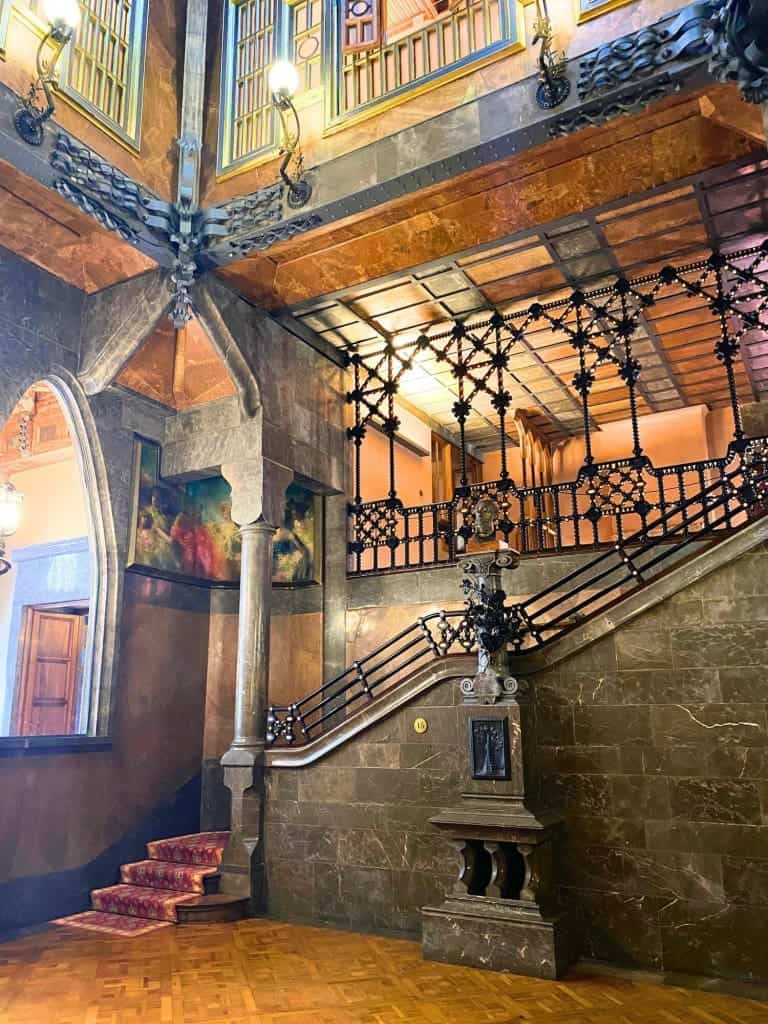 How to Spend 3 Days in Barcelona: A First-Timer's Travel Itinerary 45 central hall palau guell barcelona