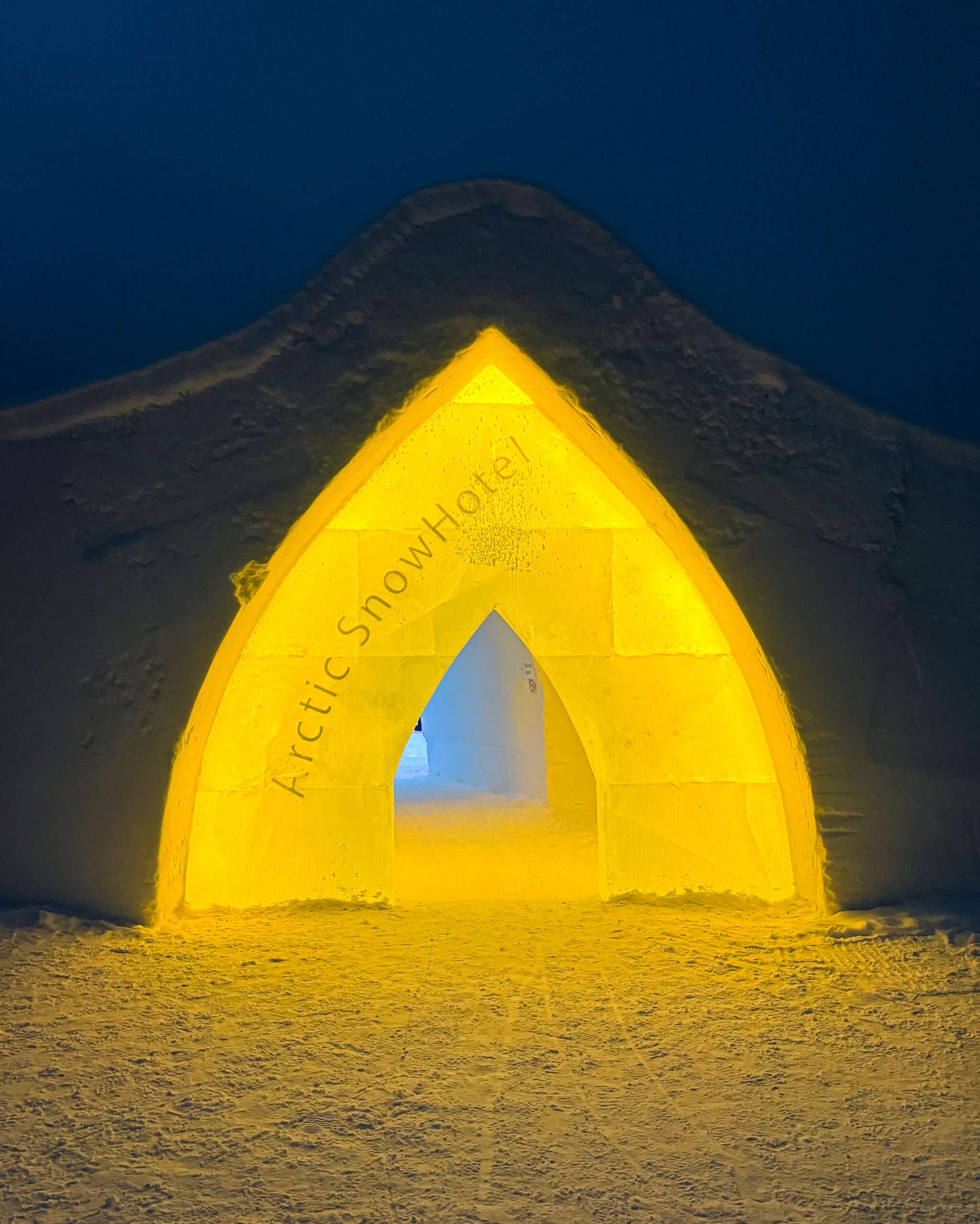 Rovaniemi in Winter: How to Build a First-Timer's Itinerary for Finnish Lapland 56 entrance night arctic snowhotel glass igloos finland
