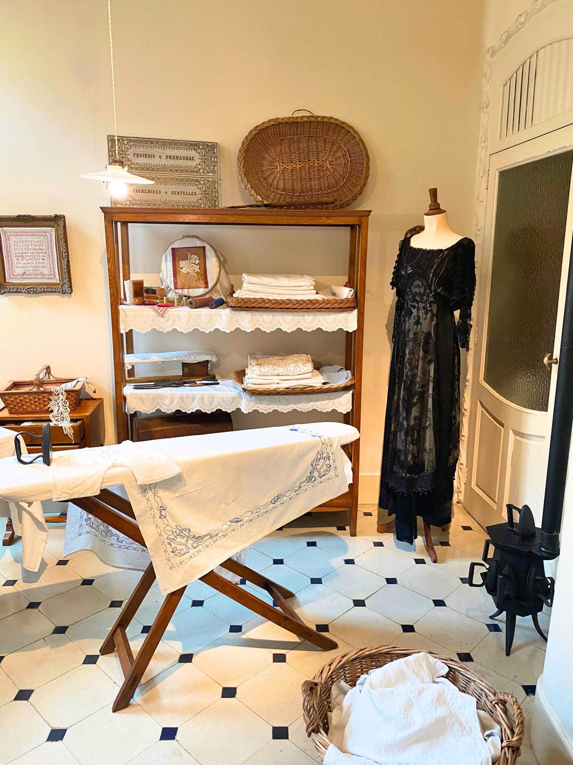 How to Spend 3 Days in Barcelona: A First-Timer's Travel Itinerary 14 vintage laundry room casa mila barcelona