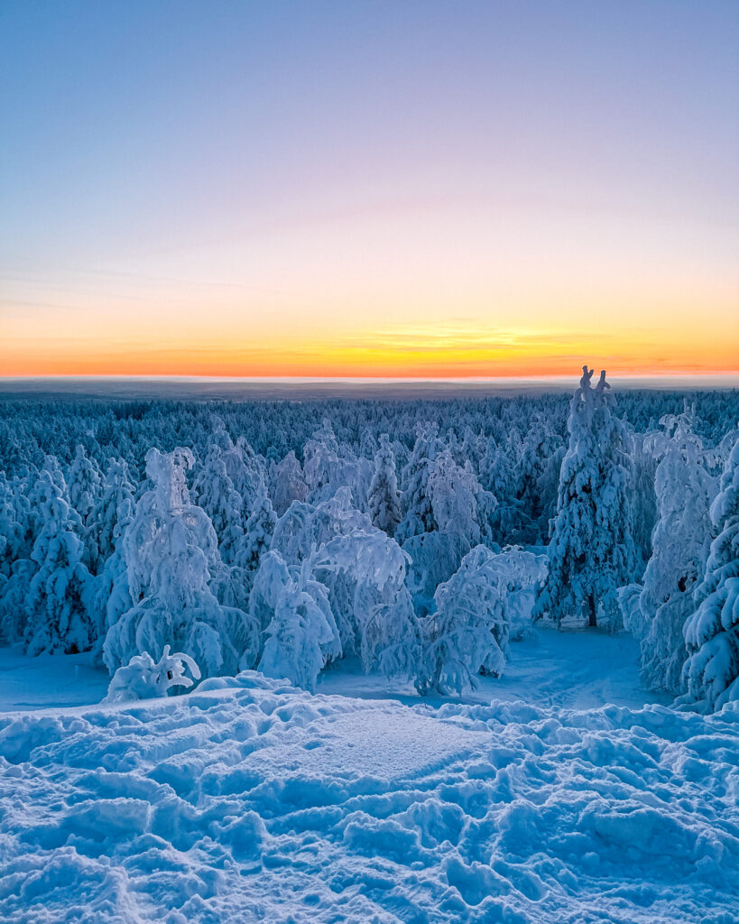Rovaniemi in Winter: How to Build a First-Timer's Itinerary for Finnish Lapland 23 winter sunset rovaniemi