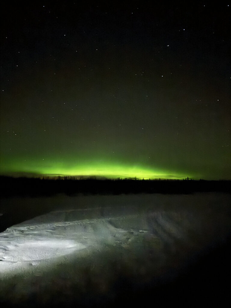 Guide to Spotting the Aurora Borealis in Rovaniemi, Finland 4 winter night aurora snow stars